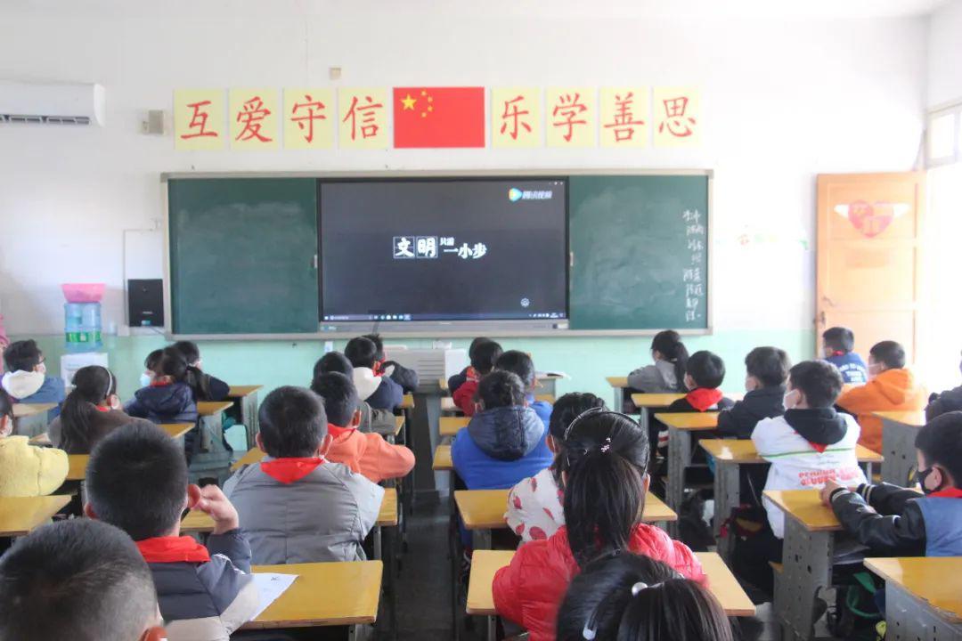英语口语by the way怎么翻译？游戏画面