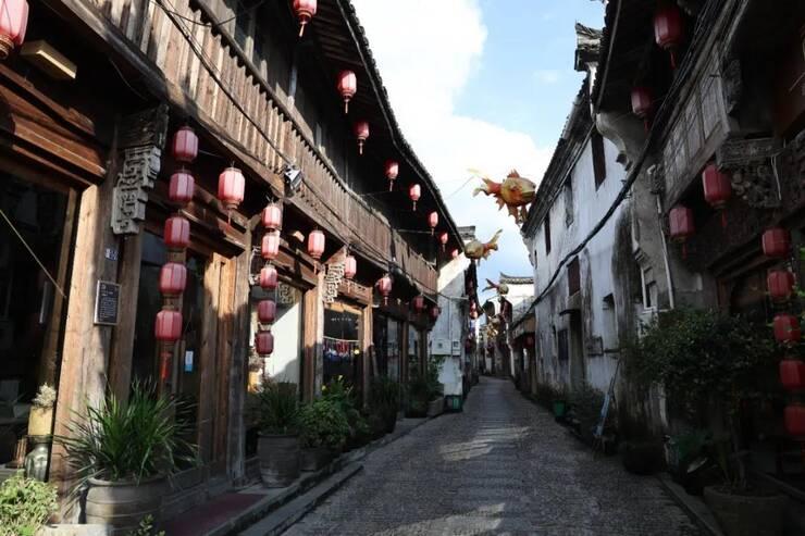 速腾最强劲敌来了!比亚迪秦L开启双车战略抢占家轿市场